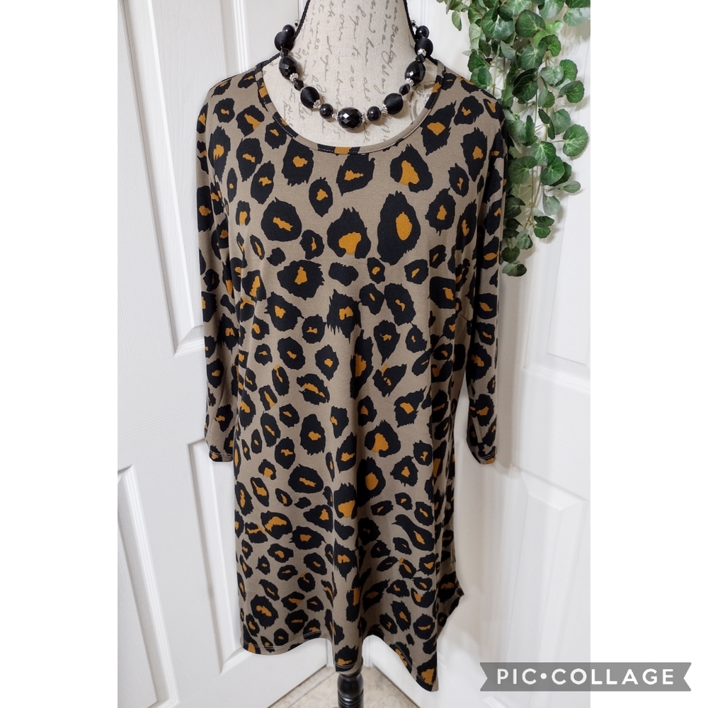 Avenue Animal Print Tunic Top Size 16